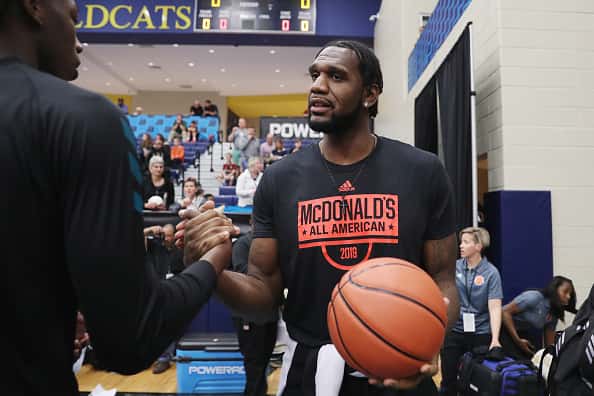 Greg Oden greets players before the 2019 Powerade Jam Fest