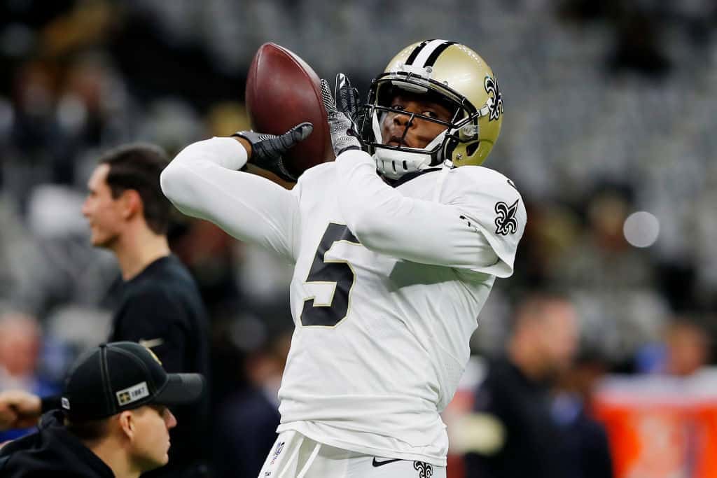 Teddy Bridgewater #5 of the New Orleans Saints warms up before the NFC Wild Card Playoff game