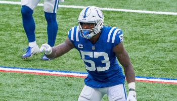 Colts LB-Darius Leonard points out before a 2020 snap.