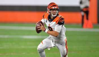 Bengals QB-Joe Burrow gets ready to throw in a game.
