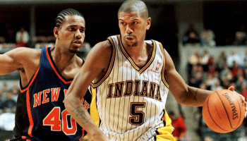 File photo, shows New York Knicks Kurt Thomas (40) guards Indiana Pacer Jalen Rose (5) as Rose drives towards the basket 25 December 1999 at the Conseco Fieldhouse in Indianapolis, IN. Thomas was suspended two games without pay and fined USD 10,000, for deliberately running into Rose at mid-court and subsequently elbowing and punching Rose in the head with 8:52 remaining in the third quarter of the Knicks 101-90 loss against the Pacers 25 December 1999, NBA senior vice president Basketball Operations Rod Thorn announced 27 December 1999. AFP PHOTO/FILES/John RUTHROFF (Photo by JOHN RUTHROFF / AFP) (Photo by JOHN RUTHROFF/AFP via Getty Images)