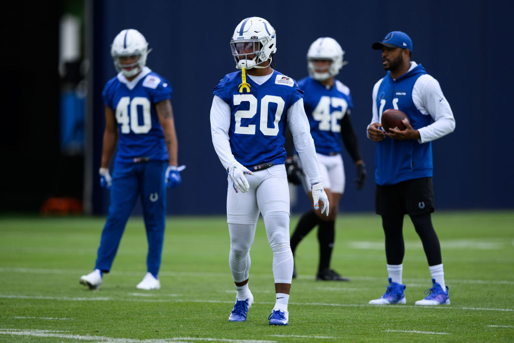 Colts safety Nick Cross practices with the Colts.