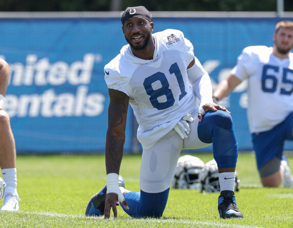 WESTFIELD, IN - AUGUST 03: Mo Alie-Cox #81 of the Indianapolis Colts is seen during training camp at Grand Park on August 3, 2022 in Westfield, Indiana. (Photo by Michael Hickey/Getty Images)