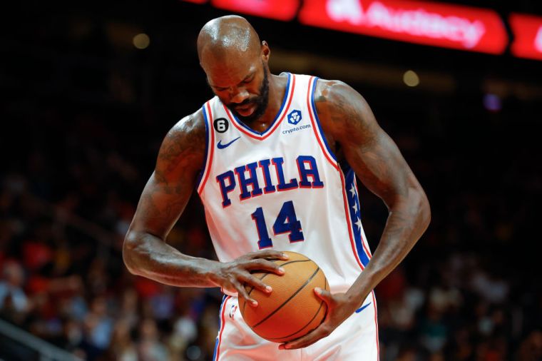 Dewayne Dedmon #14 of the Philadelphia 76ers