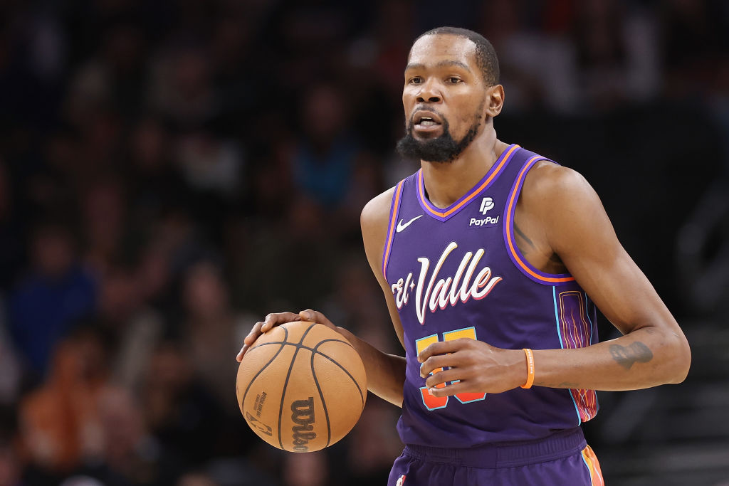 Charlotte Hornets v Phoenix Suns