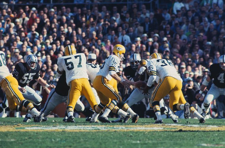 Super Bowl II: Green Bay Packers 33, Oakland Raiders 14