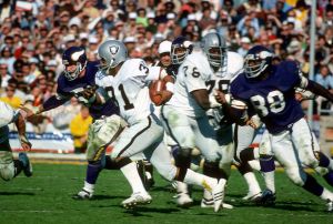Super Bowl XI: Oakland Raiders 32, Minnesota Vikings 14