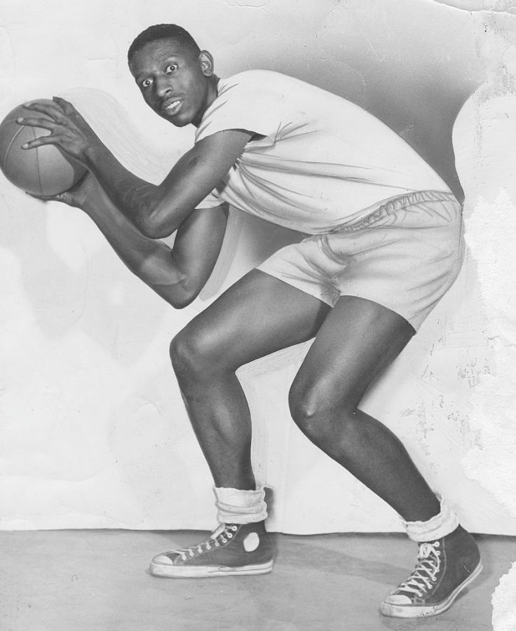 Earl Lloyd Dribbling