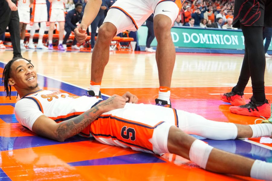 COLLEGE BASKETBALL: FEB 07 Louisville at Syracuse