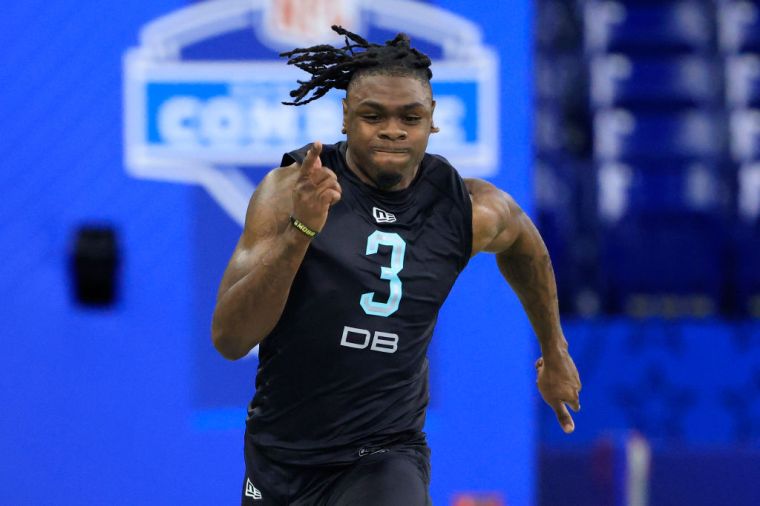 4.23 Seconds - Kalon Barnes