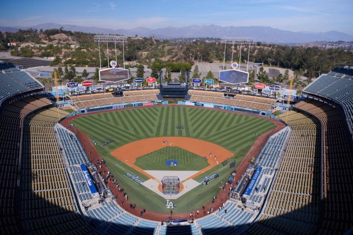 Los Angeles Dodgers - Dodger Stadium - $7