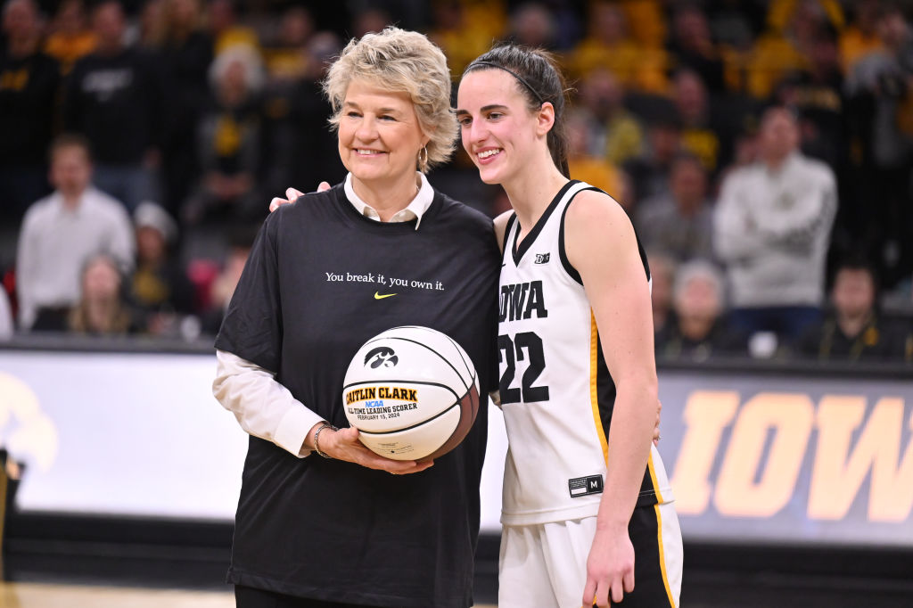 COLLEGE BASKETBALL: FEB 15 Women's - Michigan at Iowa