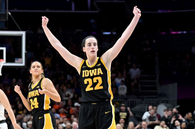 Became Division I women's career scoring leader