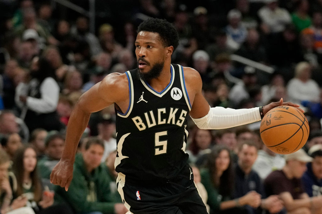 New York Knicks v Milwaukee Bucks