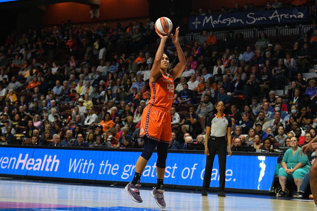 WNBA: JUN 08 Las Vegas Aces at Connecticut Sun