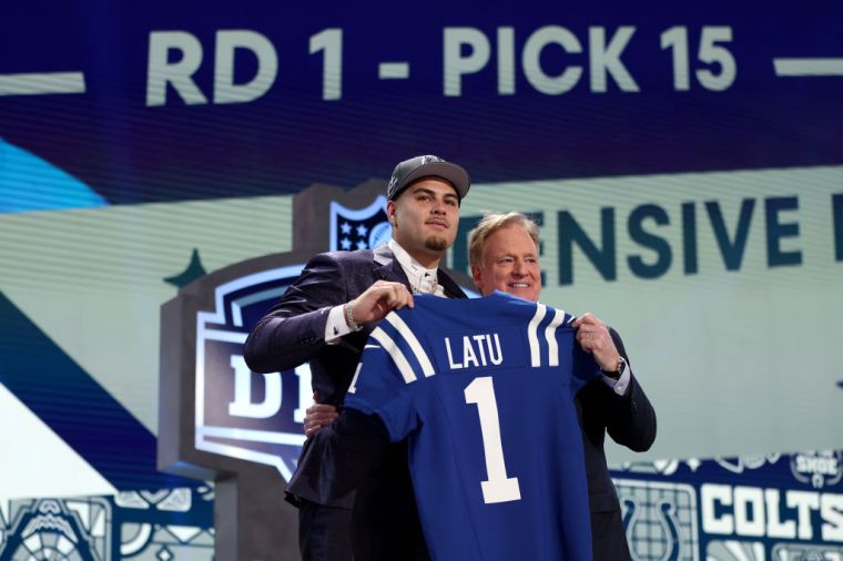 (1) 15 - Laiatui Latu - DE, UCLA