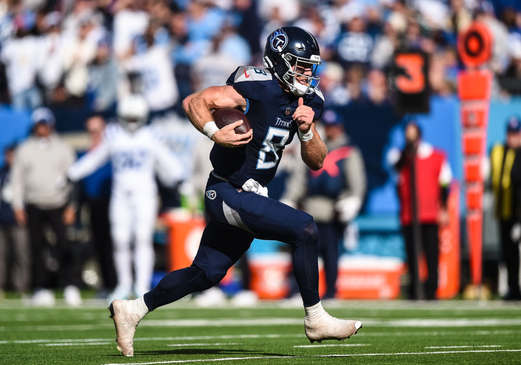 NFL: DEC 03 Colts at Titans