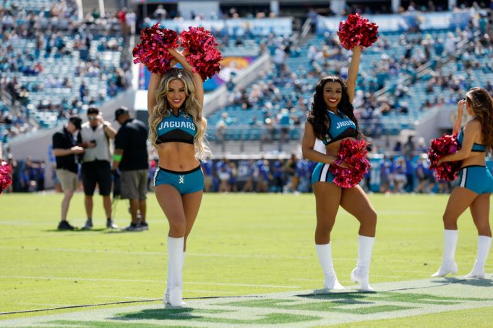 NFL cheerleaders pay for their own uniforms