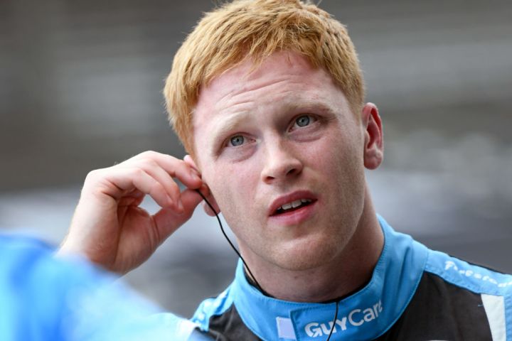 Outside Row 8 - Christian Rasmussen