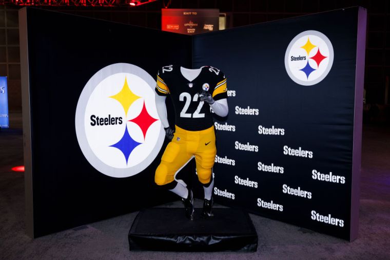 Pittsburgh Steelers - Received 43.7% negative comments