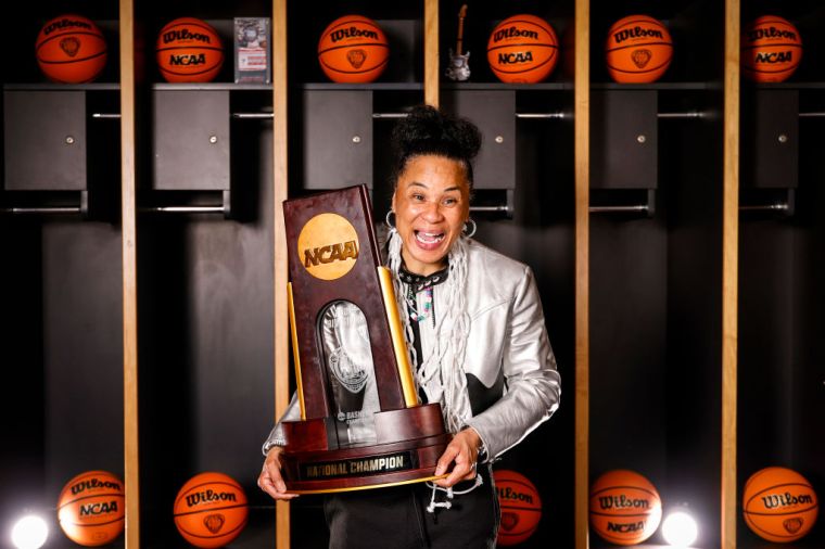 Jimmy V Award for Perseverance - Dawn Staley