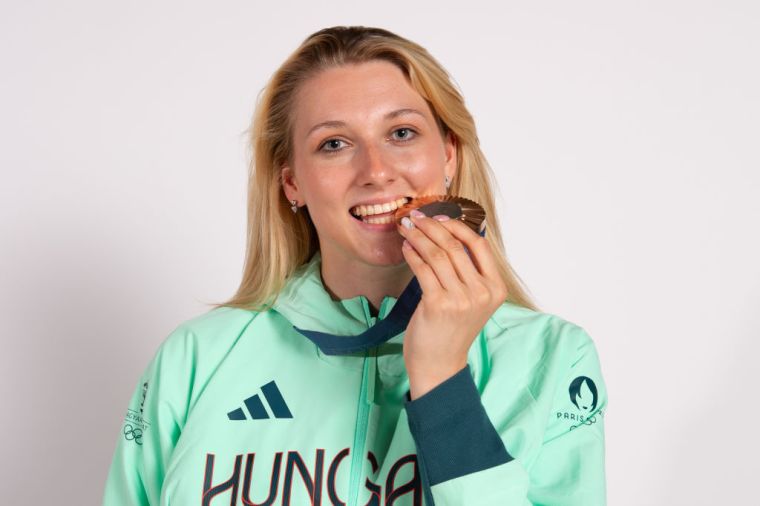 Eszter Muhari