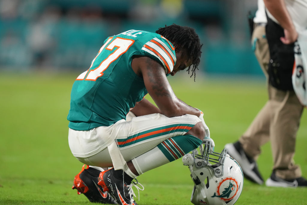 NFL: SEP 12 Bills at Dolphins