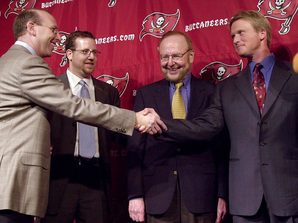 FBN-TAMPA BAY BUCCANEEERS-GRUDEN-FIST