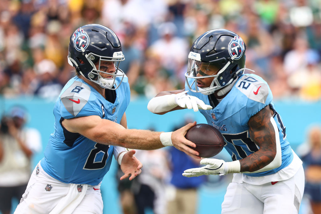 Green Bay Packers v Tennessee Titans