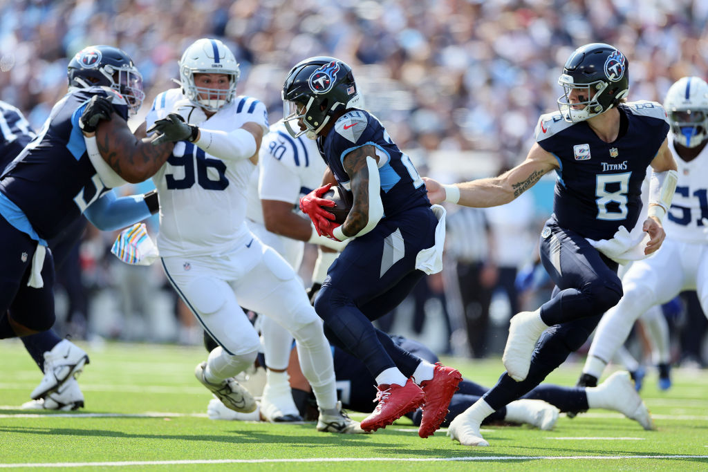 Indianapolis Colts v Tennessee Titans