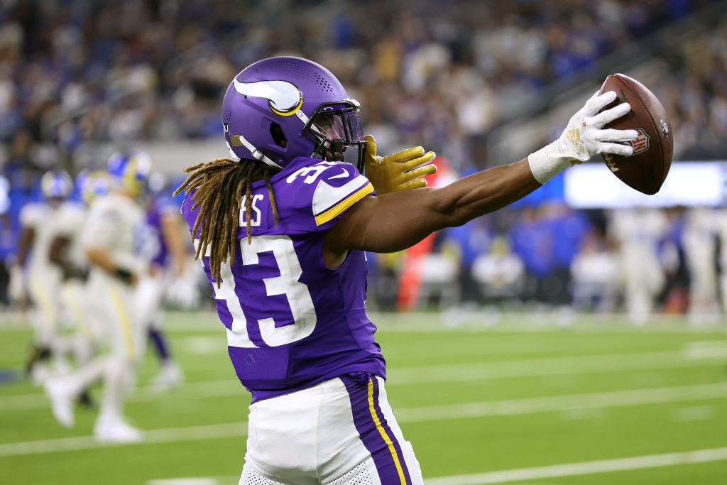 Minnesota Vikings v Los Angeles Rams