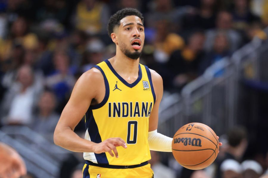 Philadelphia 76ers v Indiana Pacers