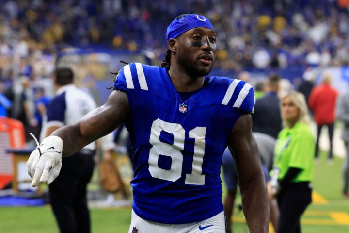 Green: TE-Mo Alie-Cox (Age: 31)