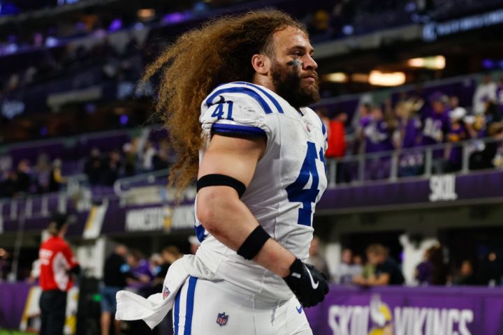 Green: LB-Grant Stuard (Age: 26)