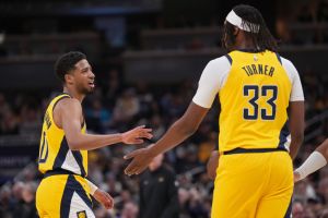 Los Angeles Clippers v Indiana Pacers