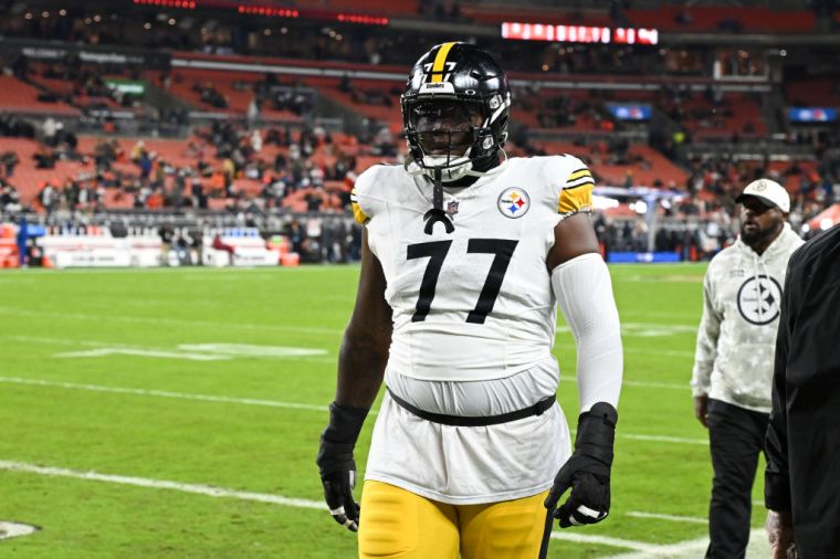 2023 - Broderick Jones - RT