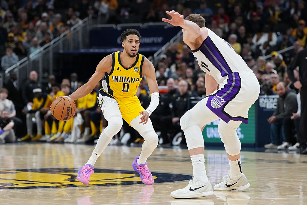 Sacramento Kings v Indiana Pacers