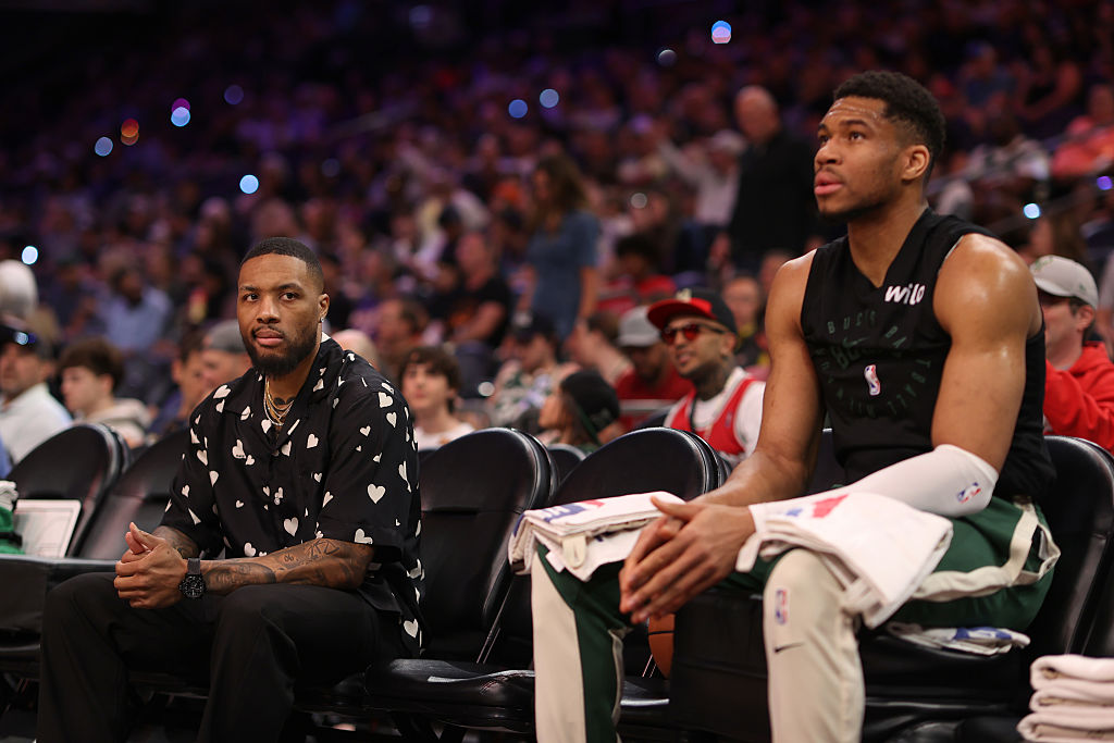 Milwaukee Bucks v Phoenix Suns
