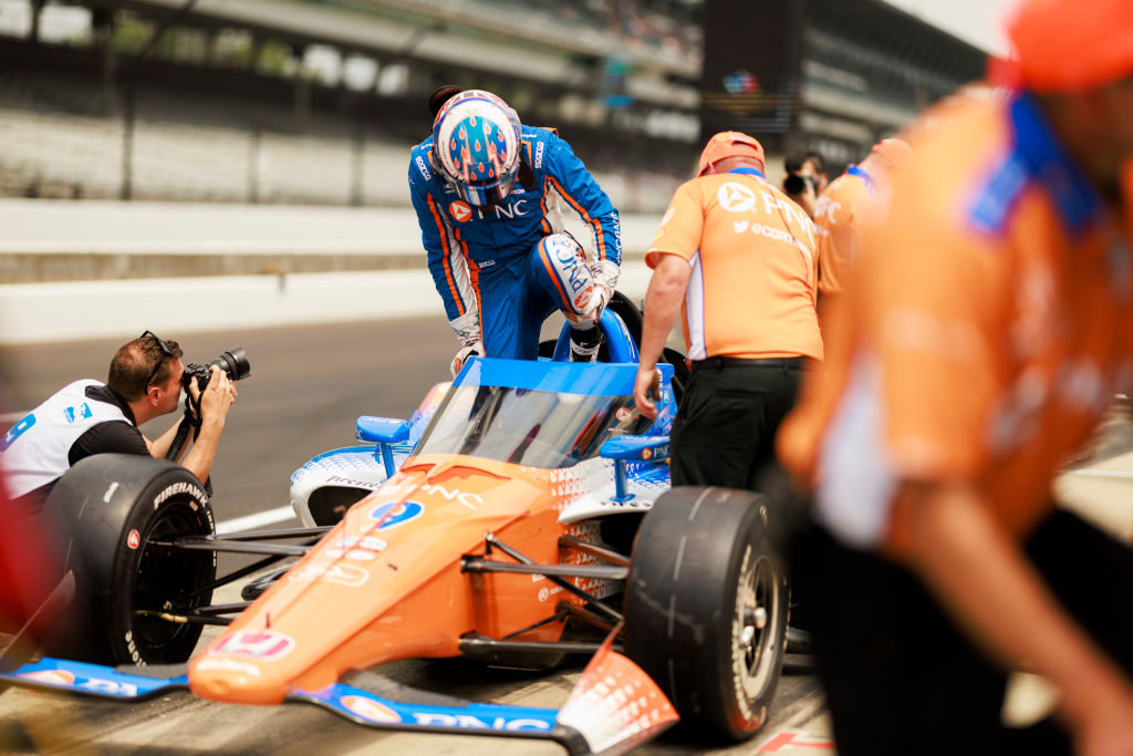 Scott Dixon (9) of New Zealand and Chip Ganassi Racing...