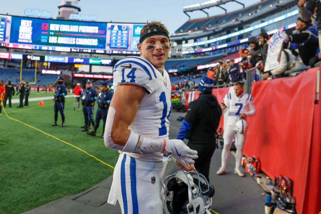 NFL: DEC 01 Colts at Patriots