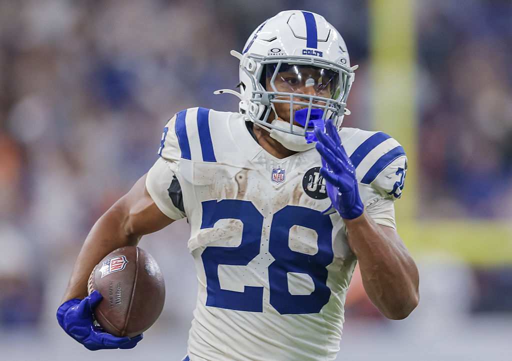 Denver Broncos v Indianapolis Colts - NFL 2025