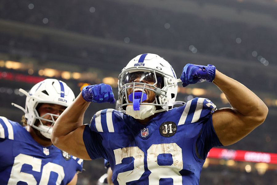 Tennessee Titans v Indianapolis Colts