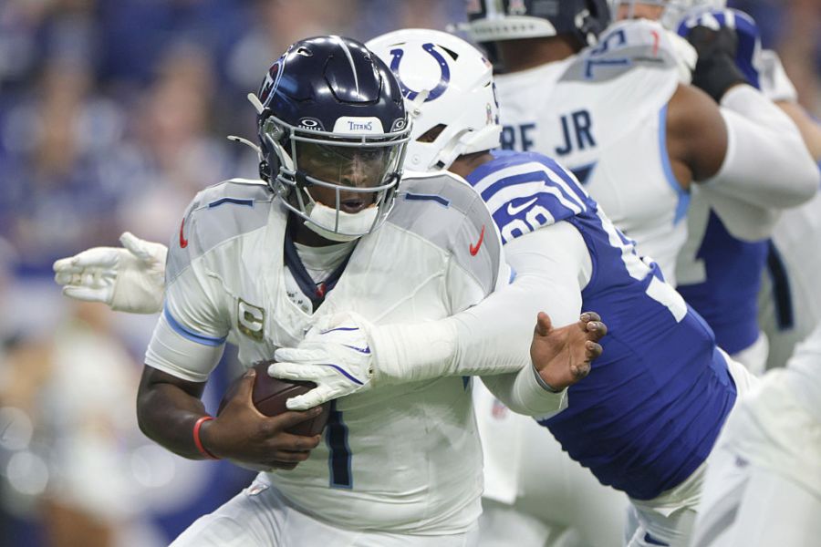 Tennessee Titans v Indianapolis Colts