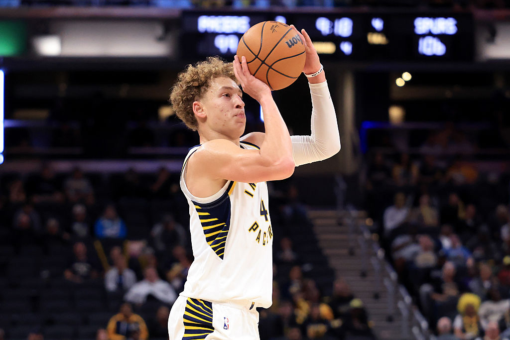 San Antonio Spurs v Indiana Pacers