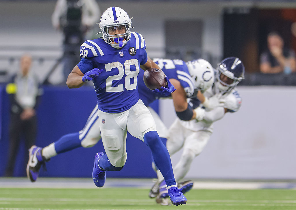 Tennessee Titans v Indianapolis Colts - NFL 2025