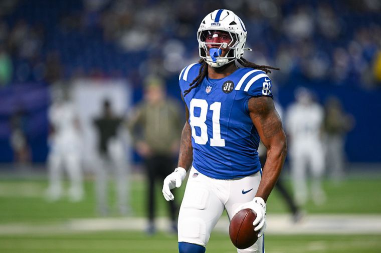 TE-Mo Alie-Cox (Age: 32)