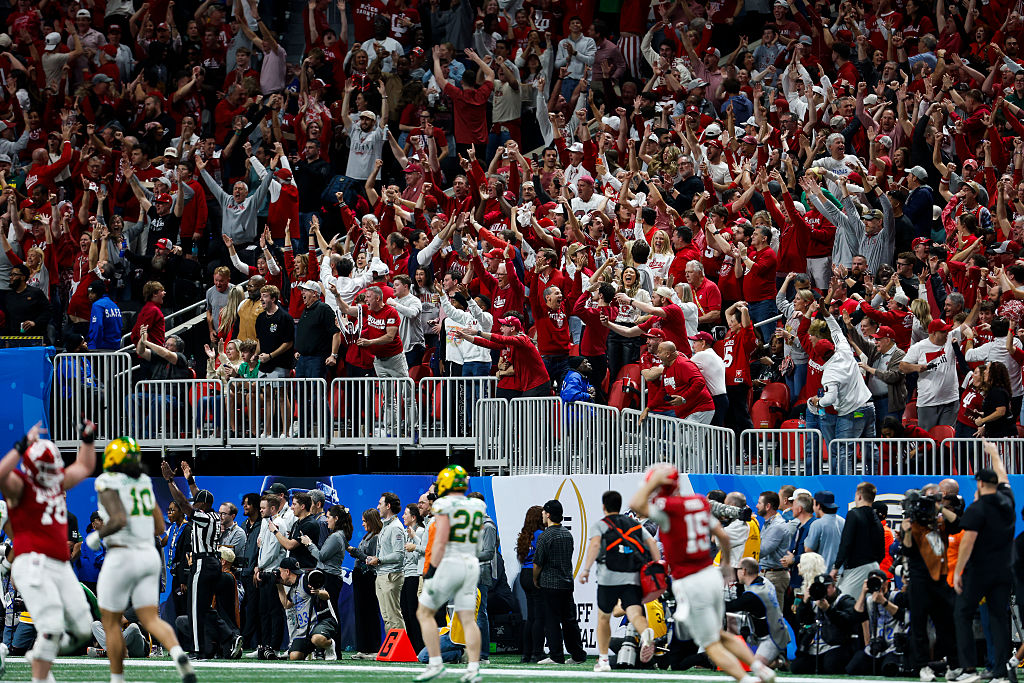 College Football Playoff Semifinal - Chick-fil-A Peach Bowl: Oregon v Indiana
