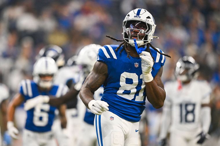 Green: TE-Mo Alie-Cox (Age: 32)