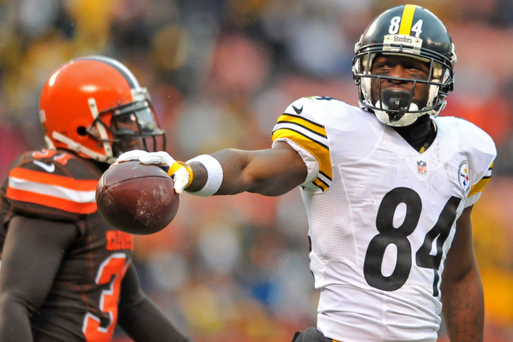 Pittsburgh Steelers v Cleveland Browns