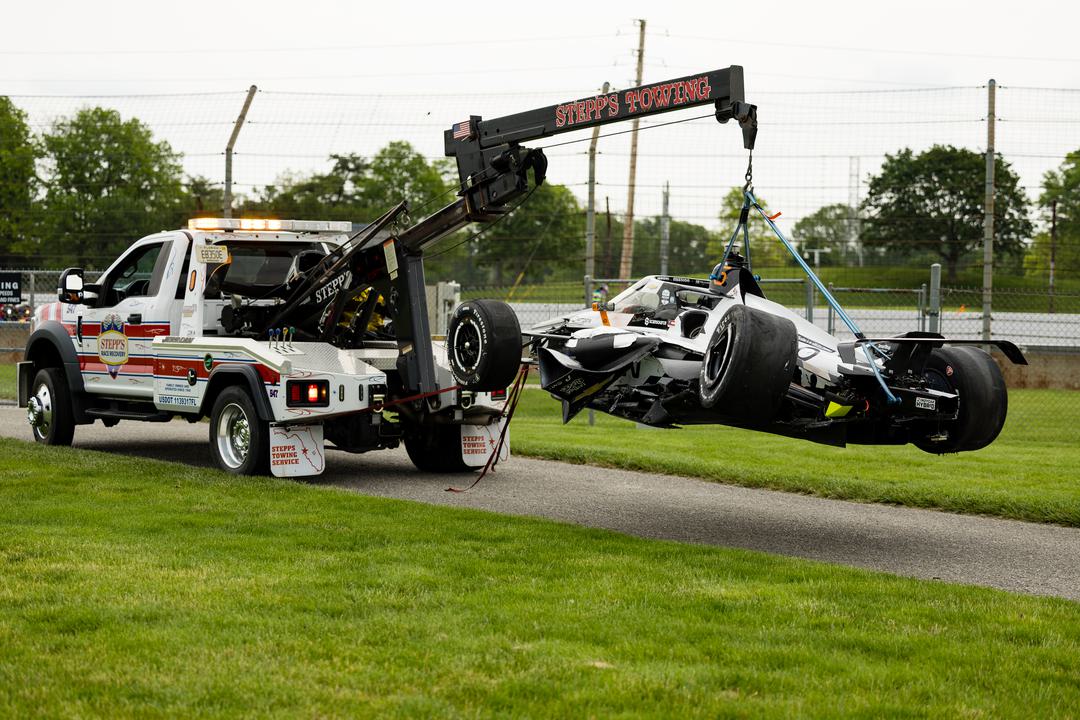 Photos or wreck from Alexander Rossi and Pato Oward